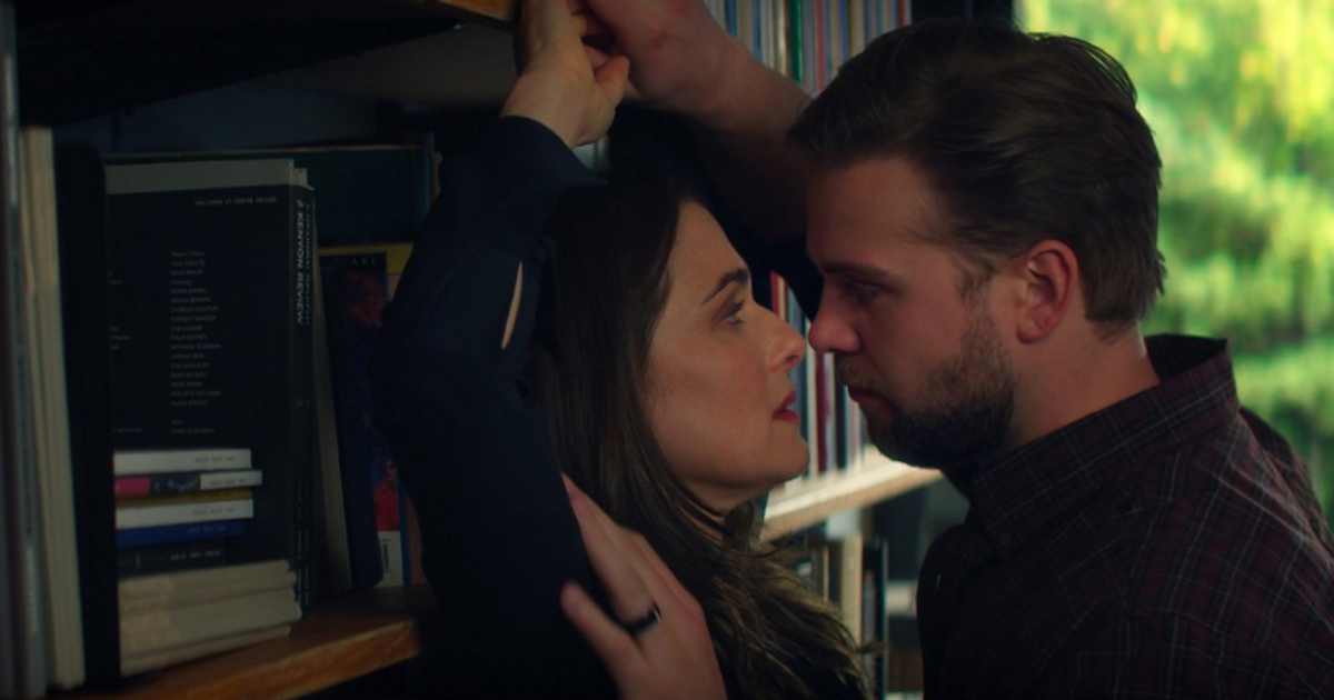 Neohrabaná, ale chytřejší, než se zdá. Minisérie Vladimír je moderní variací Lolity 