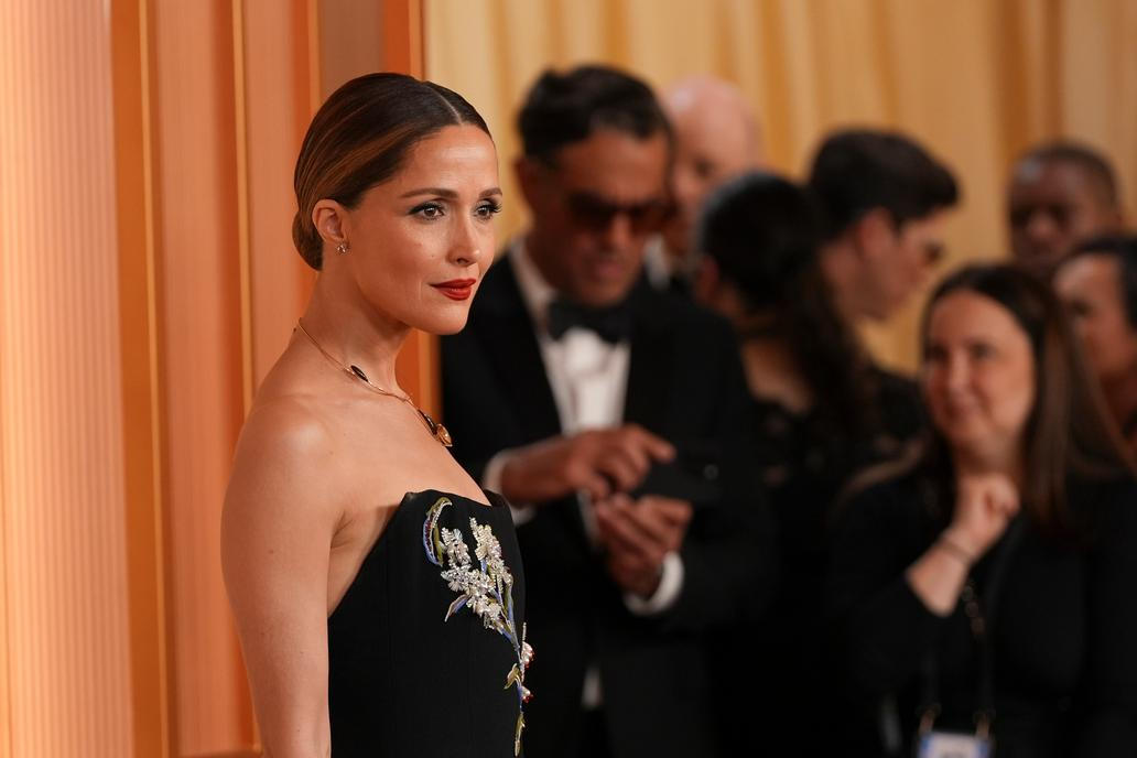 Rose Byrne v róbě Christian Dior. 98th Academy Awards - Rose Byrne