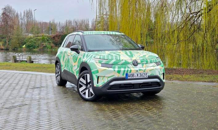 Volkswagen ID. Cross je novým elektrickým SUV se základní cenou pod 700 tisíc korunami.