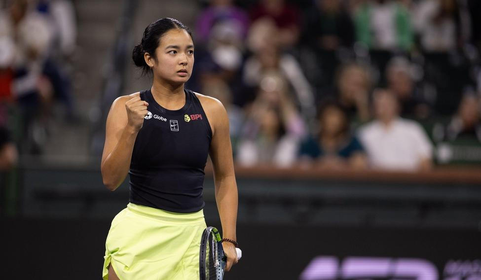 INDIAN WELLS, CALIFORNIA - MARCH 10: Alexandra Eala of the Philippines pumps fist against Linda Noskova of Chechia in their fourth round match on day 7 during the BNP Paribas Open at the Indian Wells Tennis Garden on March 10, 2026 in Indian Wells, Califo