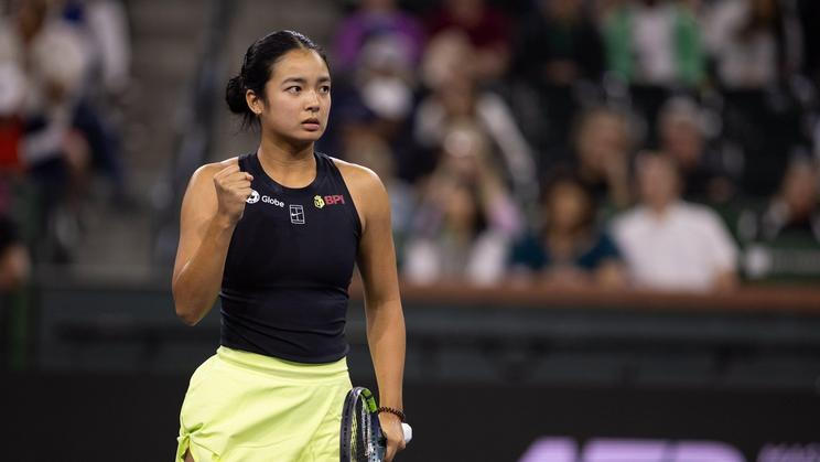 INDIAN WELLS, CALIFORNIA - MARCH 10: Alexandra Eala of the Philippines pumps fist against Linda Noskova of Chechia in their fourth round match on day 7 during the BNP Paribas Open at the Indian Wells Tennis Garden on March 10, 2026 in Indian Wells, Califo