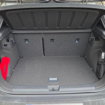 Zavazadlový prostor má v základu 475 litrů a po sklopení zadních opěradel dokonce 1340 litrů.