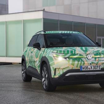 Volkswagen kategoricky nevylučuje pohon všech kol, který by byl vyřešený dodatečným elektromotorem vzadu. Je to ale otázka spíše příštích let a také požadavků zákazníků.