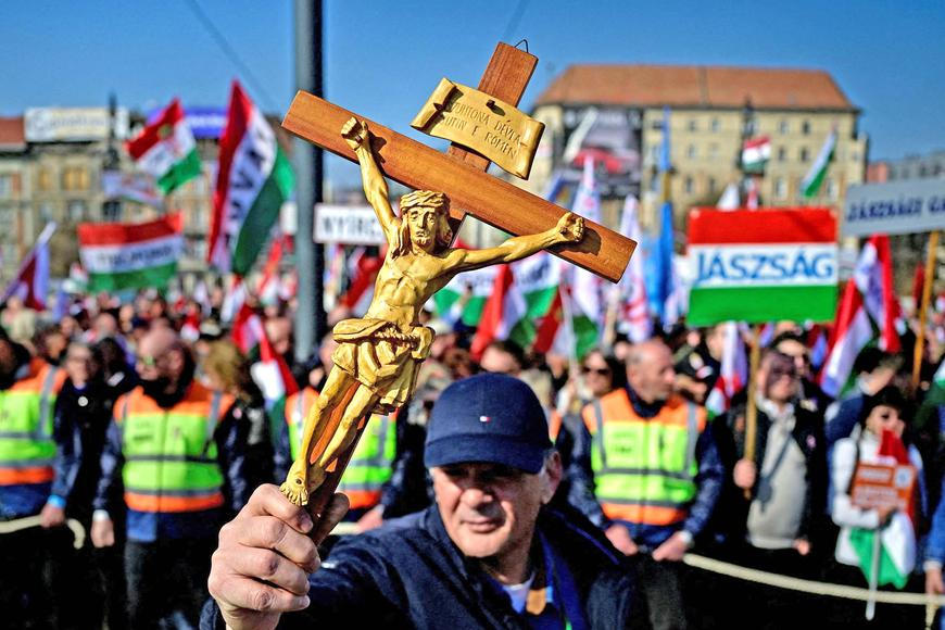 Budapešť jako žhnoucí aréna: Orbán a Magyar odstartovali volební bitvu