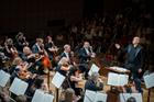 Prague Philharmonia pod vedením šéfditigenta Emmanuela Villauma.