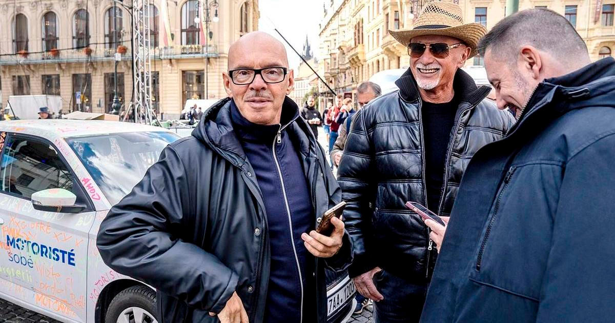 „Strejda Ričrd?“ Motoristé dávají ruce pryč od ideologa svazáků, prý jen „kamarád Filipa“