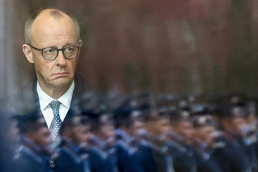 Pomozte nám "radostně" otevřít Hormuz, vzkázal Trump spojencům. Němci ho odmítli Pomozte nám