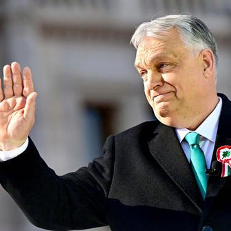 Desetitisíce proti sobě: Orbán a Magyar odstartovali volební křížovou palbu