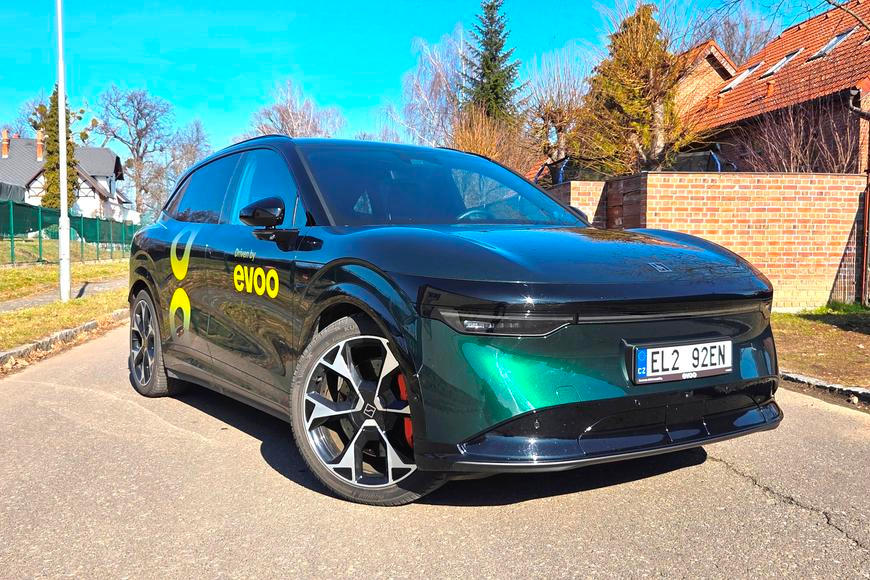 Konečně „Čína“, která to myslí vážně. Zeekr 7X se vysmívá předsudkům a míří na BMW