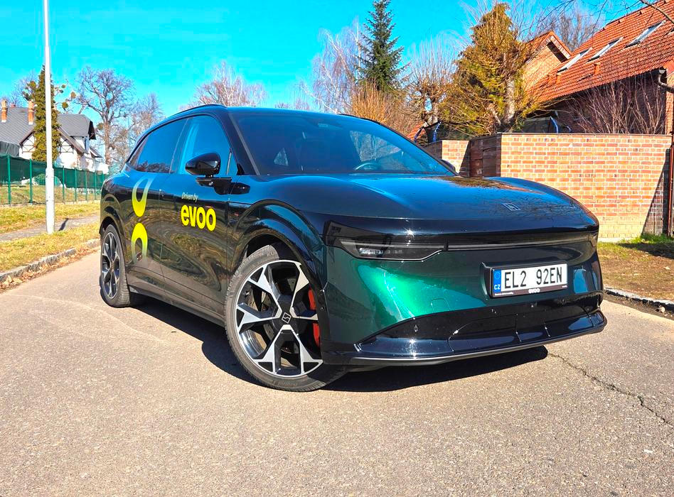 Bez velkých fanfár už se nějakou dobu do Česka dováží z Číny modely značky Zeekr, mezi nimiž je aktuálně za hvězdu SUV 7X.