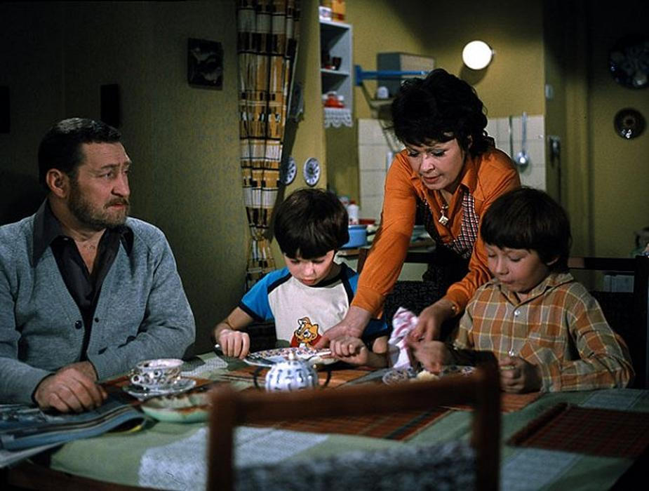 Josef Větrovec, Miroslav Batík, Jiřina Bohdalová, Tomáš Holý
