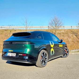 Design vozu vznikal mimo jiné ve studiu ve Švédsku, a tak příliš nepřipomíná aktuální čínskou konfekci. V záplavě dost podobných modelů rozhodně vyniká.