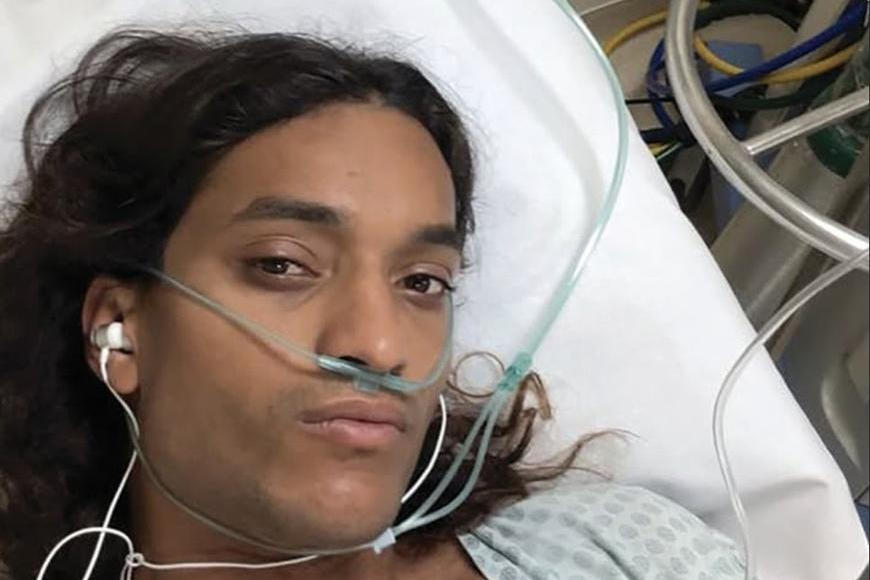 Novodobý Chuck Norris? Mladý model přežil mrtvici, smrtící kousnutí a málem se utopil