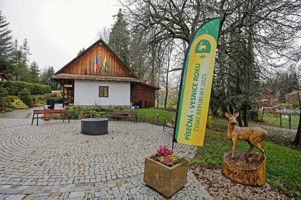 Písečná, Starostka obce Písečná, Irena Špačková, Obec, která se v roce 2025 stala vítězem celostátní soutěže Vesnice roku