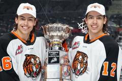 V sezoně 2024/25 slavili Markus a Liam Ruckovi titul v juniorce WHL.