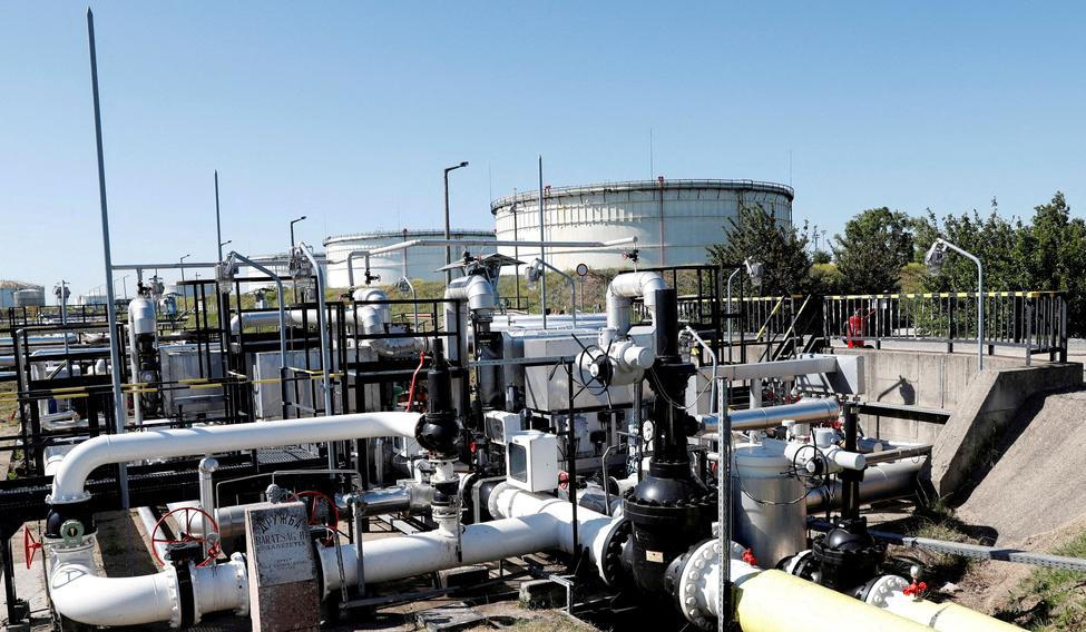 FILE PHOTO: The Druzhba oil pipeline between Hungary and Russia is seen at the Hungarian MOL Group's Danube Refinery in Szazhalombatta