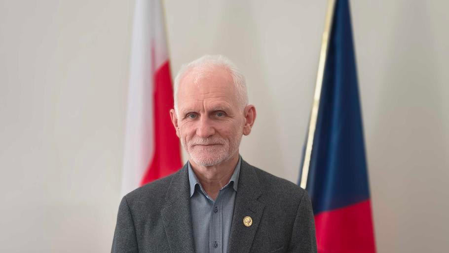 Běloruský disident žijící v exilu Ales Bjaljacki. Praha, 16. března 2026.