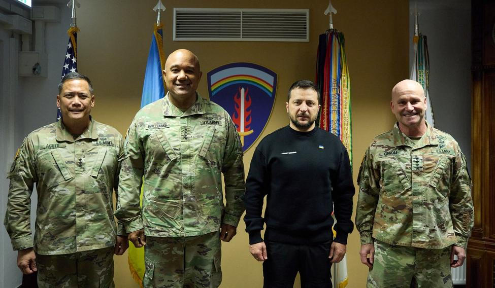 Le président ukrainien Volodymyr Zelensky a visité le commandement de l'armée américaine en Europe et en Afrique à Wiesbaden (Allemagne)