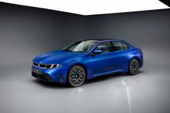 Rozvor náprav je dlouhý 2897 mm, o 46 mm více než u řady 3, což slibuje větší vnitřní prostor.