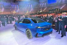 Je to druhý modelem rodiny Neue Klasse.