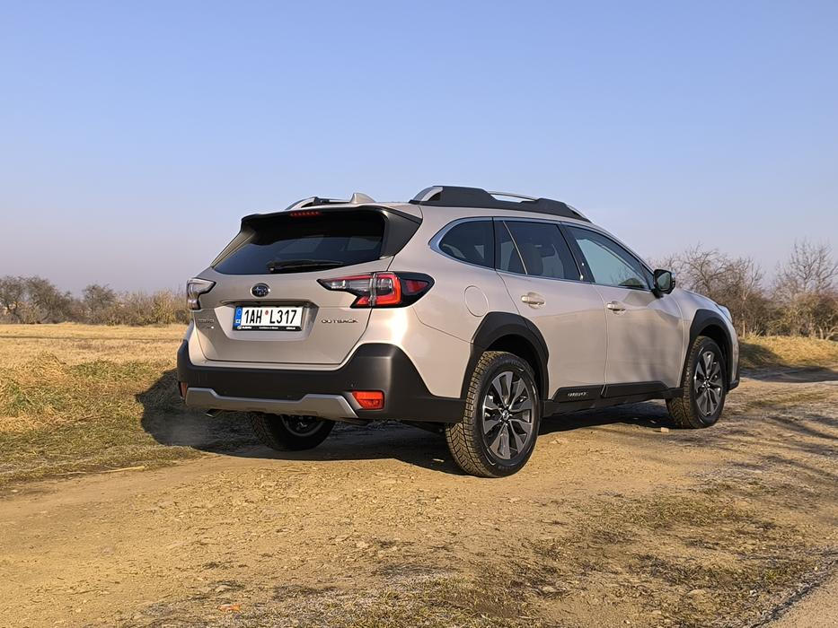 Subaru Outback 2025