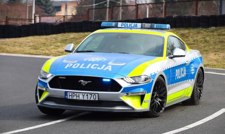 Ford Mustang GT polské policie