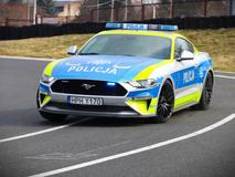 Polská policie má nové služební auto.