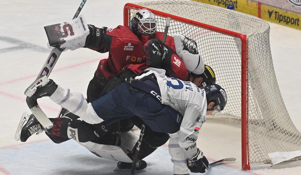 brankář Josef Kořenář, Devin Shore, Ville Petman