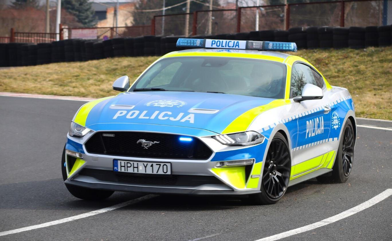 Ford Mustang GT polské policie