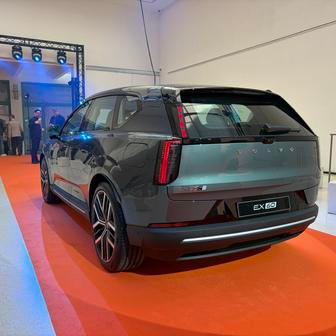 Volvo EX60