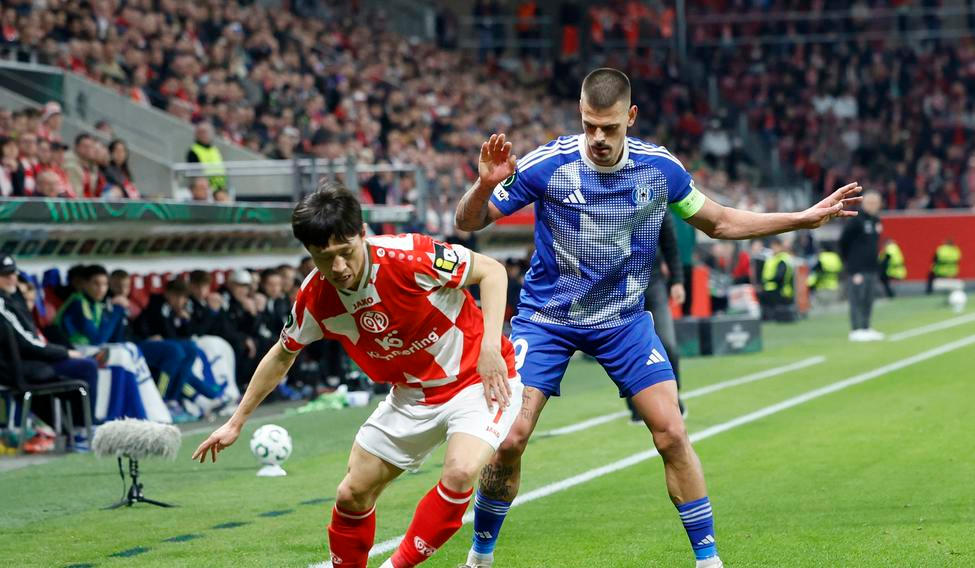 Jan Kliment v zápase Olomouce proti Mohuči v Konferenční lize