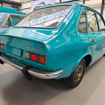 Škoda 720 je známá asi každému, menší typ 740 už ale nikoliv. Přitom se měly navzájem doplňovat, i když nesdílely vlastně jediný díl. Škodu 740 navrhl Josef Čech a měla motor vpředu s pohonem zadních kol. Vznikl jediný prototyp.