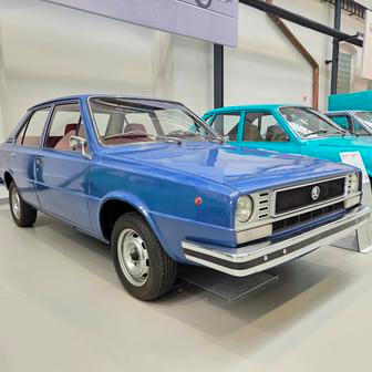 To řadu 760 měla Škoda dělat spolu s Wartburgem a Trabantem. Ani jedna strana ale ze společného projektu nebyla nadšená a kooperace se tak rychle ukázala jako neefektivní. Českému prototypu zpočátku navrhl karoserii Italdesign, podobně jako u typu 720.