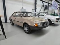 Hodně nevšedně působí Škoda 748. Projekt si vzal upravenou karoserii Garde, ale technika pocházela ze 130 RS. Tehdy se hledal nástupce pro základ právě soutěžní 130 RS. Nakonec padlo rozhodnutí, že příští závodní škodovka bude mít geny běžných sedanů řady 742.