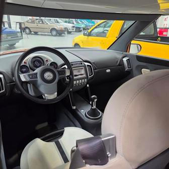 Má sice na první pohled futuristický interiér, přesto Yeti něčím budoucí sériové škodovky inspiroval.