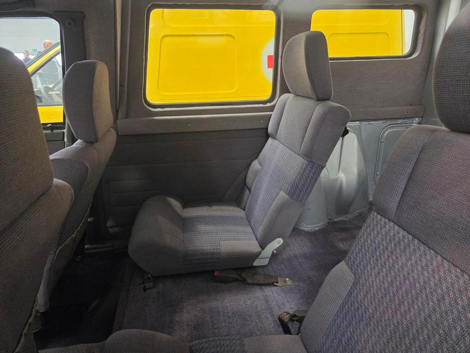 Uvnitř se sedělo ve čtyřech.