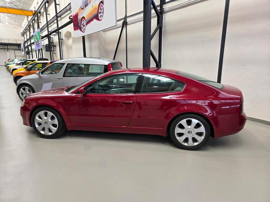 Moderní část prototypů načíná Škoda Tudor, kupé z roku 2002 na základech Superbu se šestiválcovým motorem. Ačkoliv si jej řada fanoušků přála, podle Michala Velebného se o sériové výrobě nikdy ani neuvažovalo.