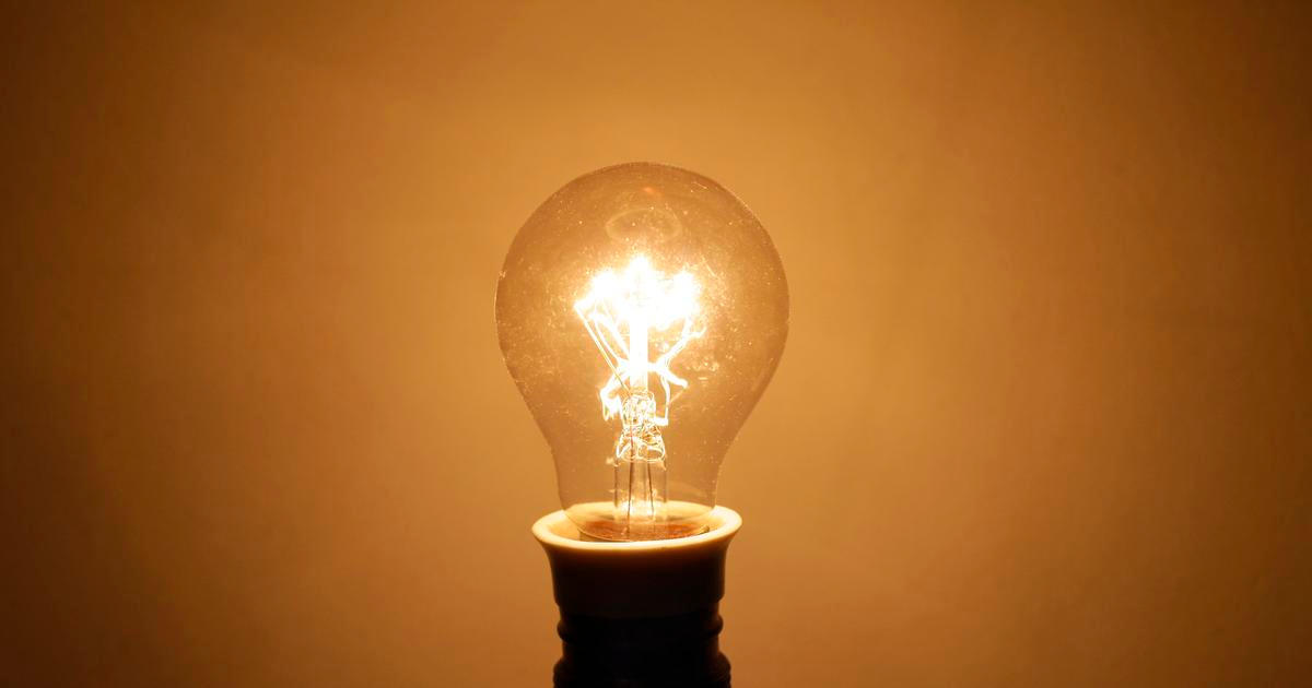 Jezděte pomaleji, nelezte do letadel: IEA radí, jak zvládnout energetickou krizi