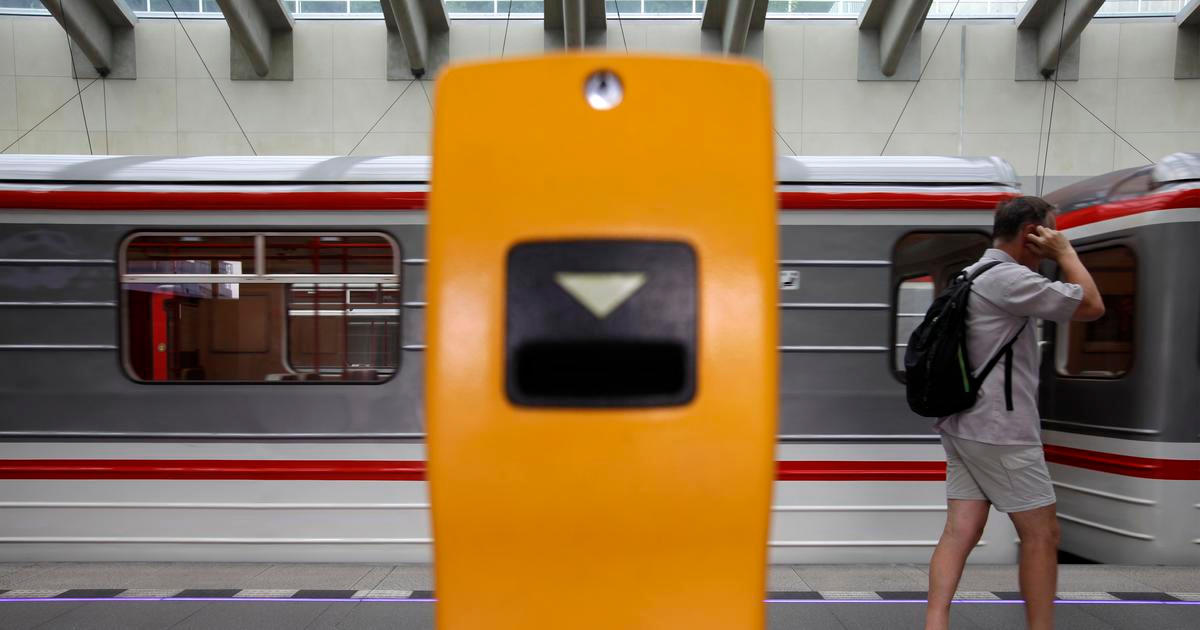 Stanice metra Českomoravská se po více než roce otevřela, k O2 areně už zase dojedete metrem