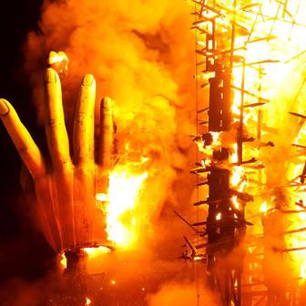 Kdo se bojí Trumpa? Valencie ho spálila spolu s Putinem a Netanjahuem!