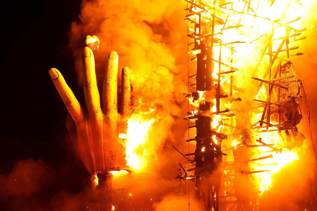 Kdo se bojí Trumpa? Valencie ho spálila spolu s Putinem a Netanjahuem!