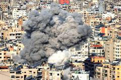 Škoda tyhle fotky minout: hravá Lilly, neposlušná vlečka nebo skutečný Matrix