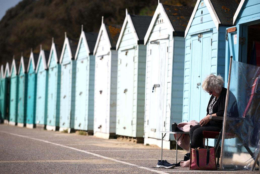 Škoda tyhle fotky minout: hravá Lilly, neposlušná vlečka nebo skutečný Matrix