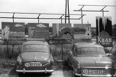 Letní výlet do Moravského Krasu ve škodovce. Typický obrázek zdaleka nejen socialistického Československa.