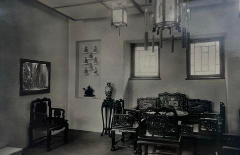 V restauraci ve Vodičkově ulici bývala křesla vykládaná slonovinou.