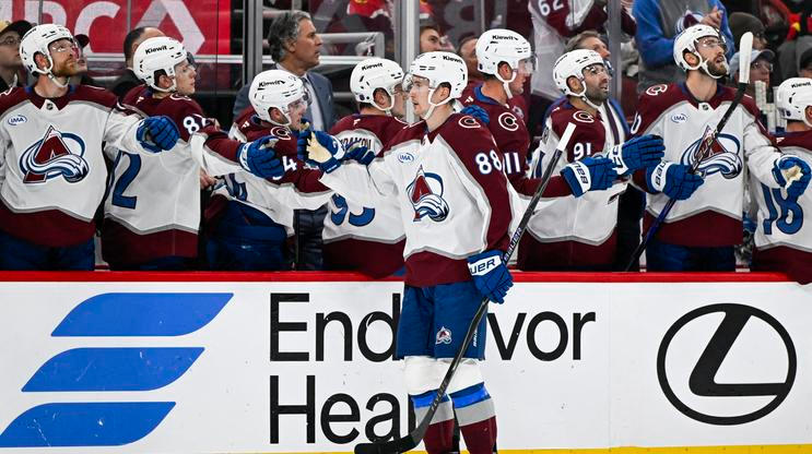 NHL: Colorado Avalanche at Chicago Blackhawks