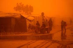 Písečná bouře proměnila Gazu v oranžovou pustinu