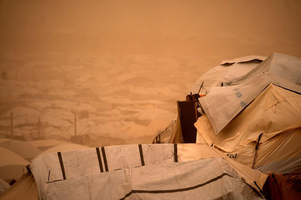 Písečná bouře proměnila Gazu v oranžovou pustinu