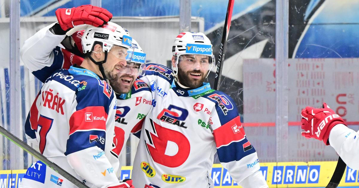 Červenka září. A s ním i Pardubice. Obhájce titulu je krok od vyřazení