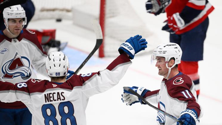 Martin Nečas a Brock Nelson, Colorado Avalanche